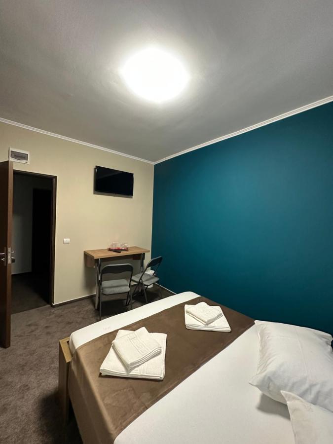 Hotel Freedom&Relax Buzău Esterno foto