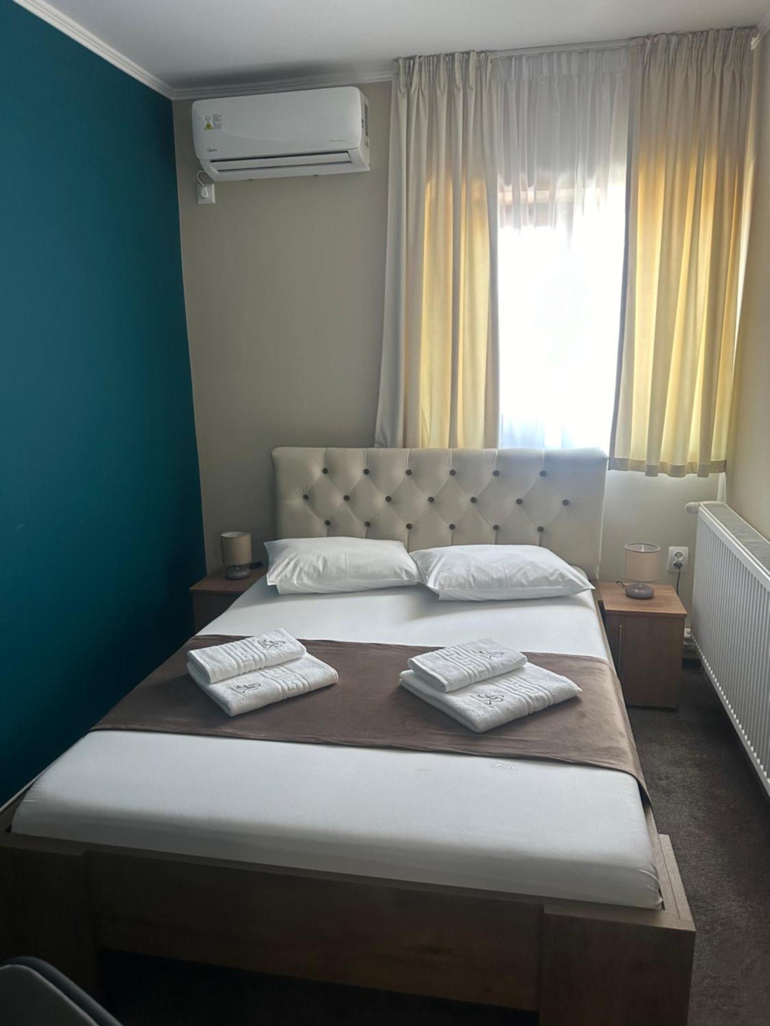 Hotel Freedom&Relax Buzău Esterno foto